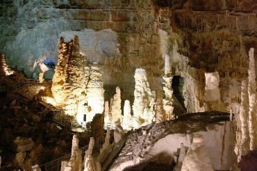 Ecco come abbiamo scoperto la “Grotta Grande del Vento” di Frasassi.