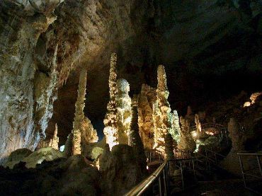 Ecco come abbiamo scoperto la “Grotta Grande del Vento” di Frasassi.